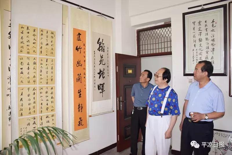 送书法进校园文化馆著名书法家林中阳来平交流