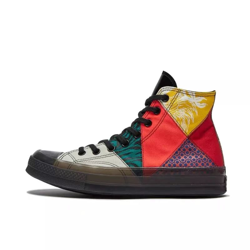 欧阳娜娜穿匡威经典款,匡威高帮帆布鞋欧阳娜娜