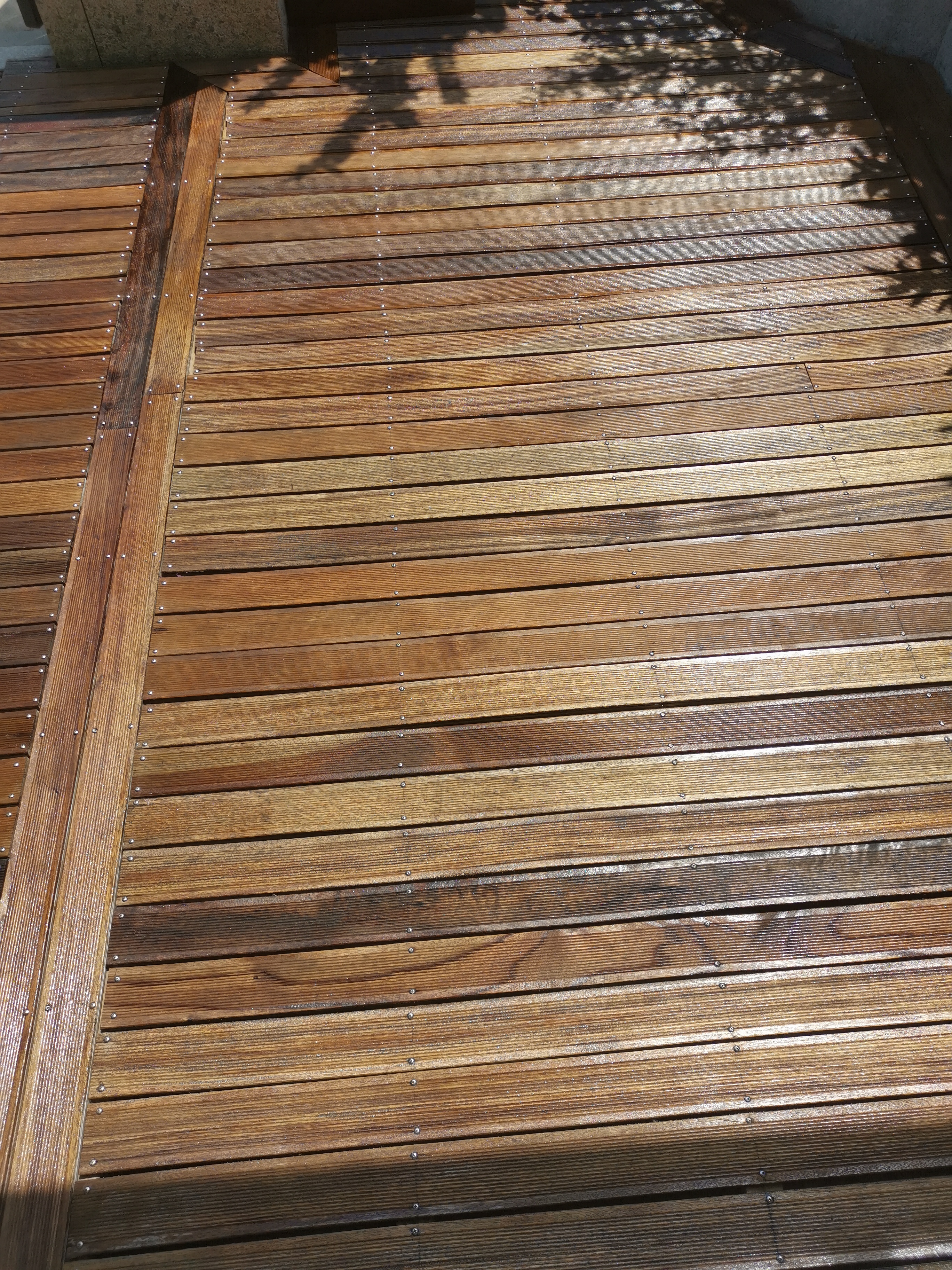 户外地板用什么清洗,户外地板怎么保养