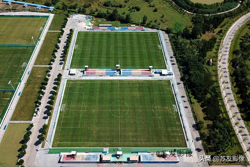 唐山南湖城市足球广场,唐山南湖城市足球广场附近酒店