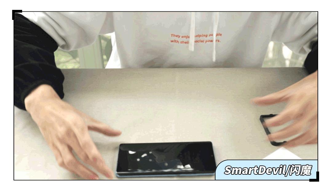 曲面屏贴膜有气泡白边怎么处理,曲面屏钢化膜边缘贴有白边怎么办