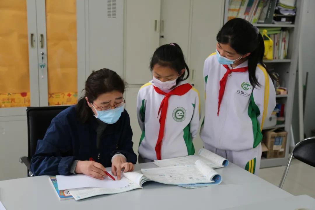 北京教育局领导深入学校,北京市石景山区古城第二小学分校