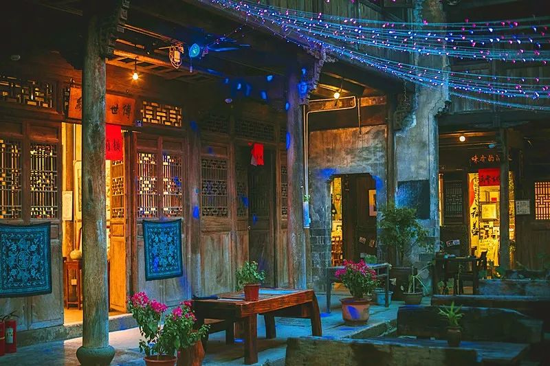 吐鲁番的葡萄熟了的景色,吐鲁番的葡萄熟了美丽的风景