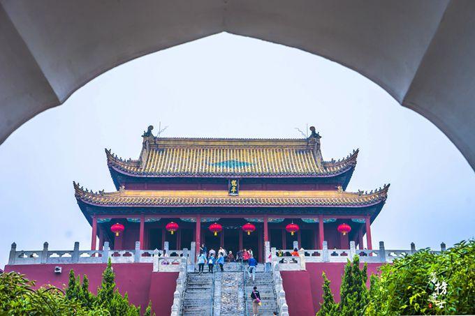 八朝古都开封龙亭公园,开封龙亭是古迹吗