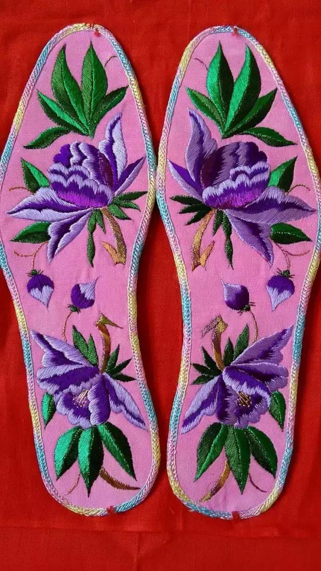 纯手工鞋垫又好学又简单又好看,简单的一针一线纯手工的鞋垫