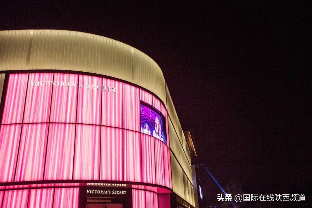 会逛首店,才是曲江最潮的人