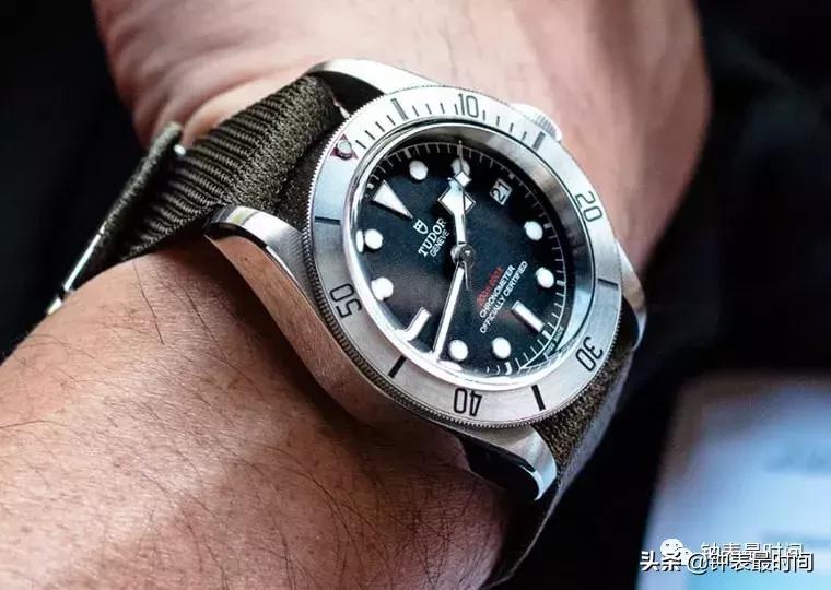 2万元最有性价比的机械表,5万以内运动款机械表推荐