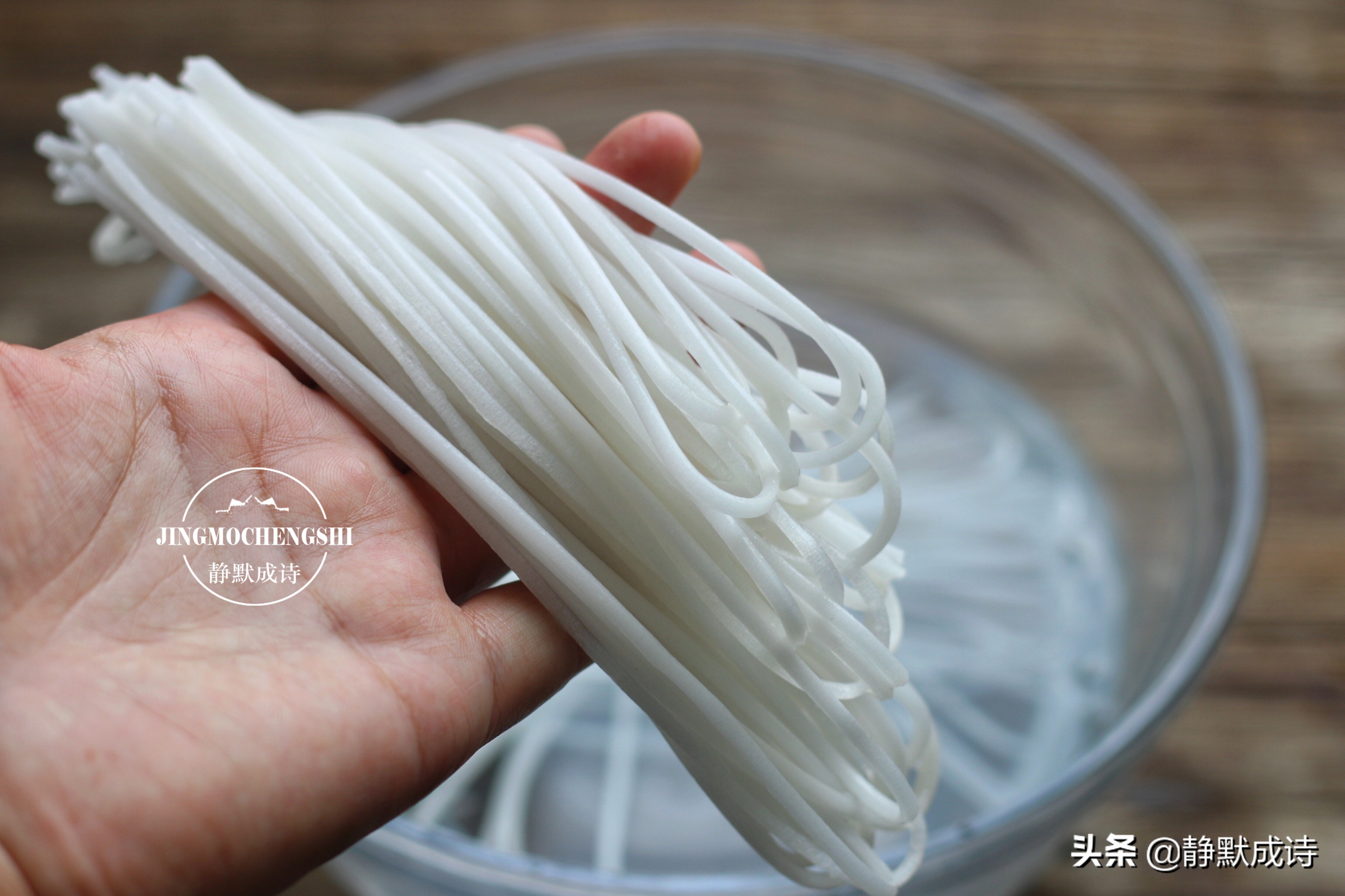 酸辣粉的调料配方与做法,酸辣粉怎么制作需要哪些调料