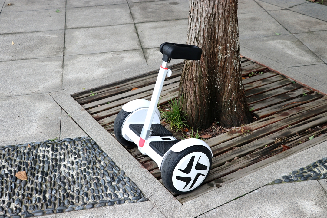 最高时速可达80公里小时,最高时速可达180公里以上