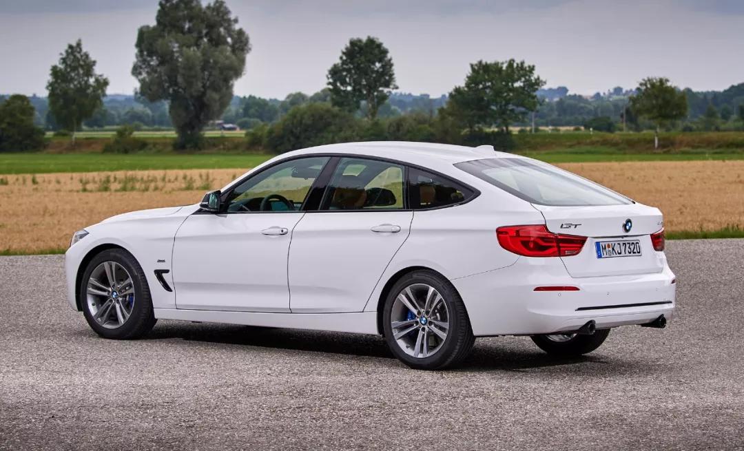 恭喜这几台车的车主，你们的车绝版了