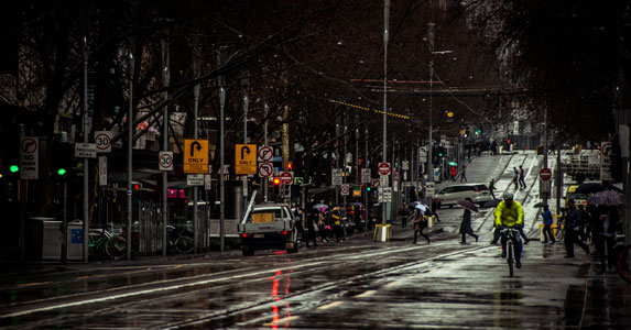 故事:被绑架迷糊中,我成了杀害父亲的帮凶