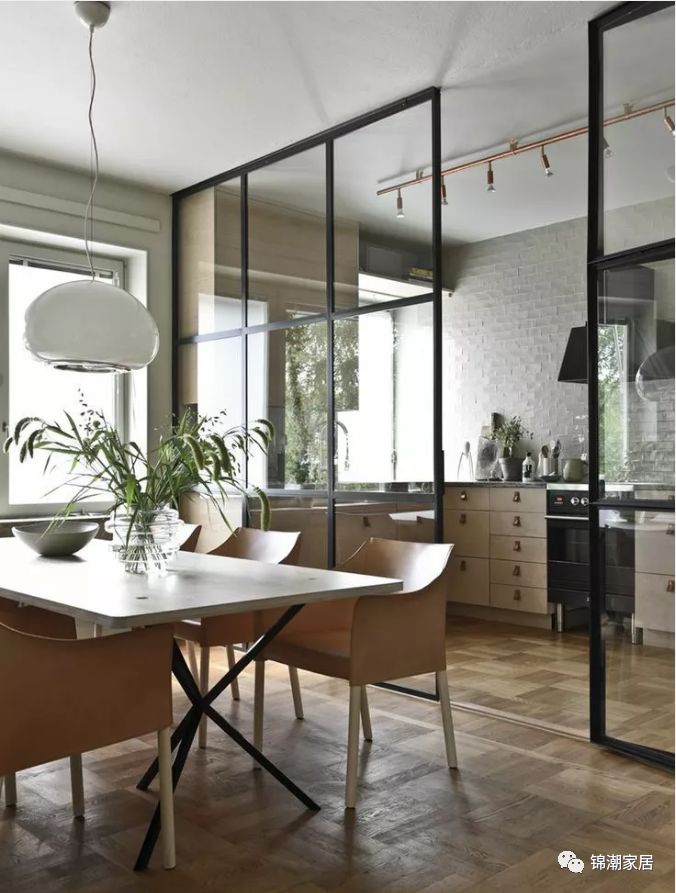 铝合金门窗厂要怎么运营,做铝合金门窗行业的现状和前景