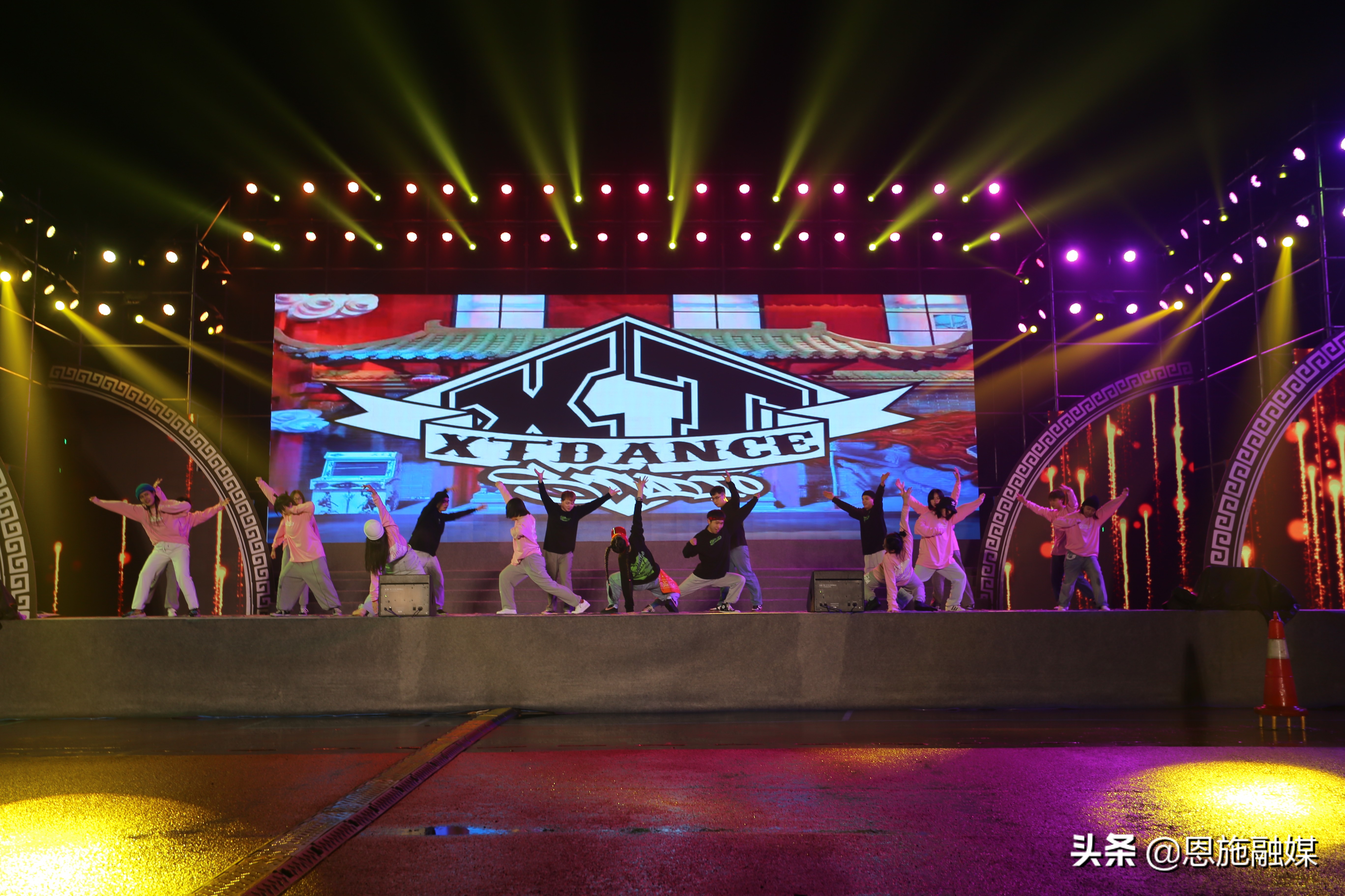 校园歌手大赛震撼全场的歌曲,校园十大歌手大赛剪影