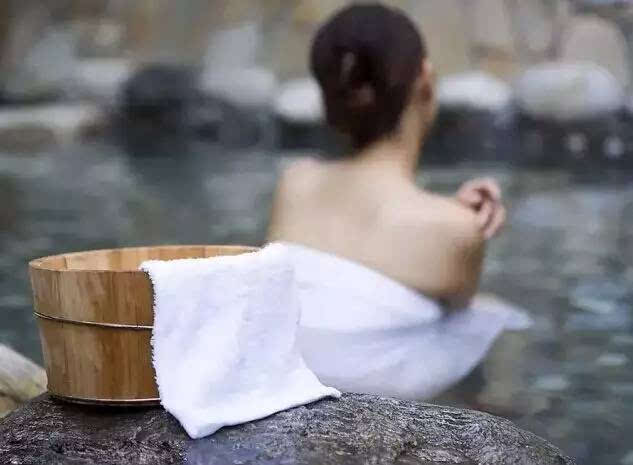 看峨眉山雪泡温泉的地方有哪些,峨眉山泡温泉旅游攻略