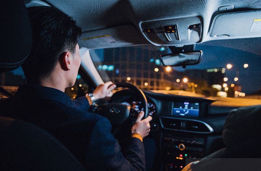 90后的我月薪10w,90后的我月入两千