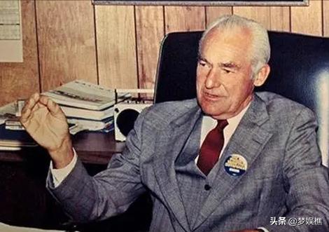 草根变顶级富豪,全球零售巨头沃尔玛