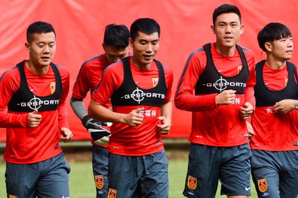 中国足球复兴之路任重而道远,中国足球的兴衰历程和未来发展