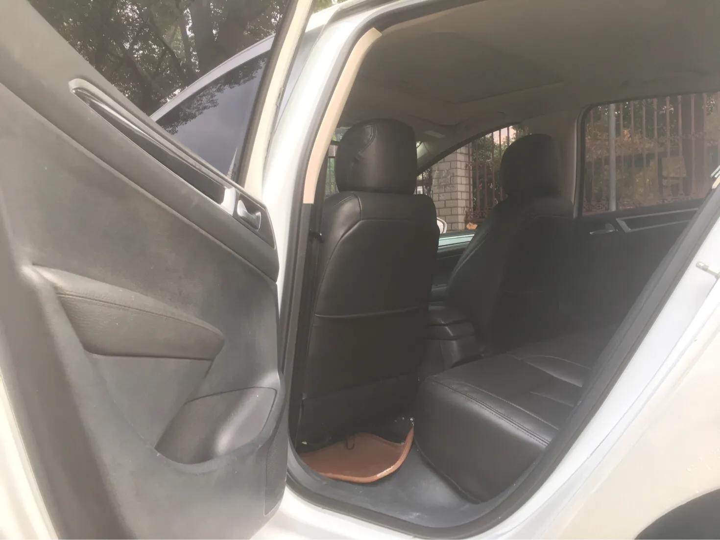 标致308排量1.6l油耗实际多少,2015年底买的标致308能卖多少钱