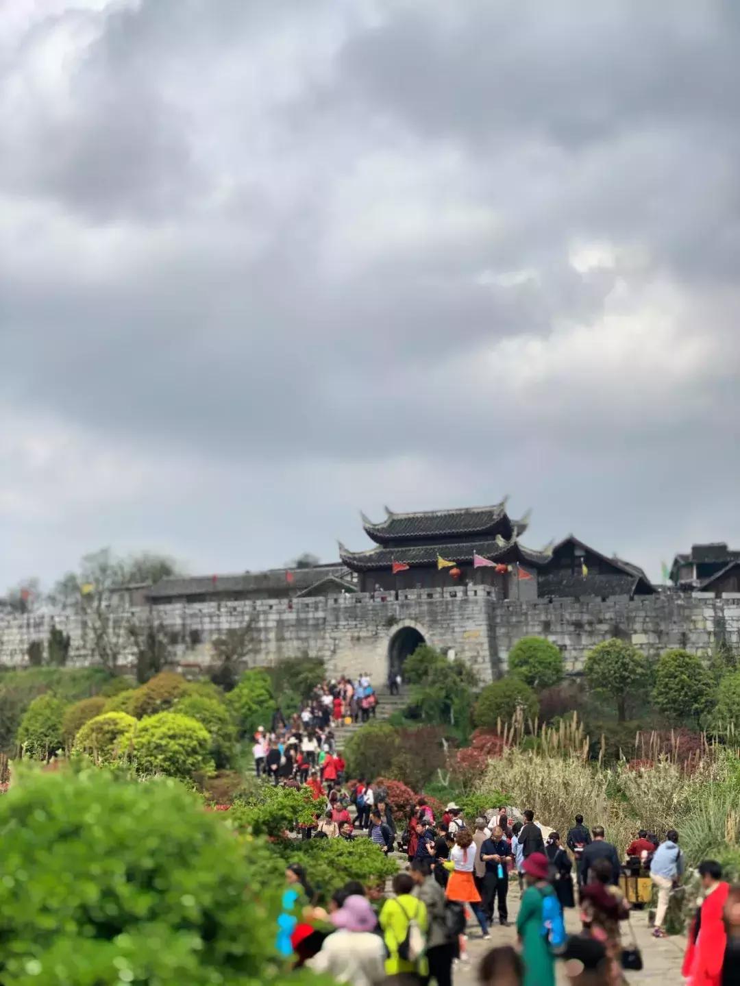 贵阳最好吃的糕粑稀饭,贵阳青岩古镇哪家糕粑稀饭正宗