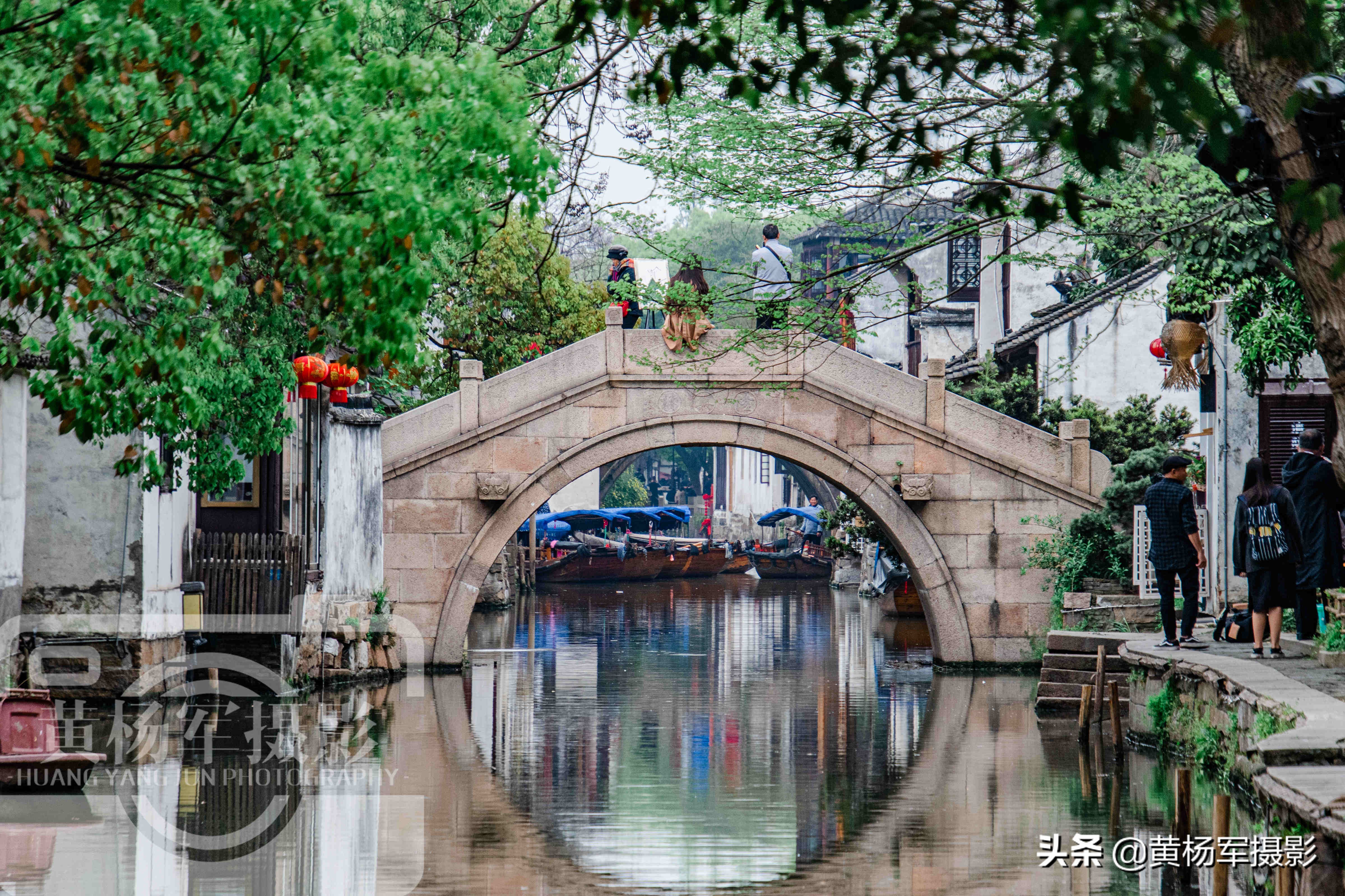 中国最宜居的新一线城市,常住人口为12748262人,环境幽静风景美