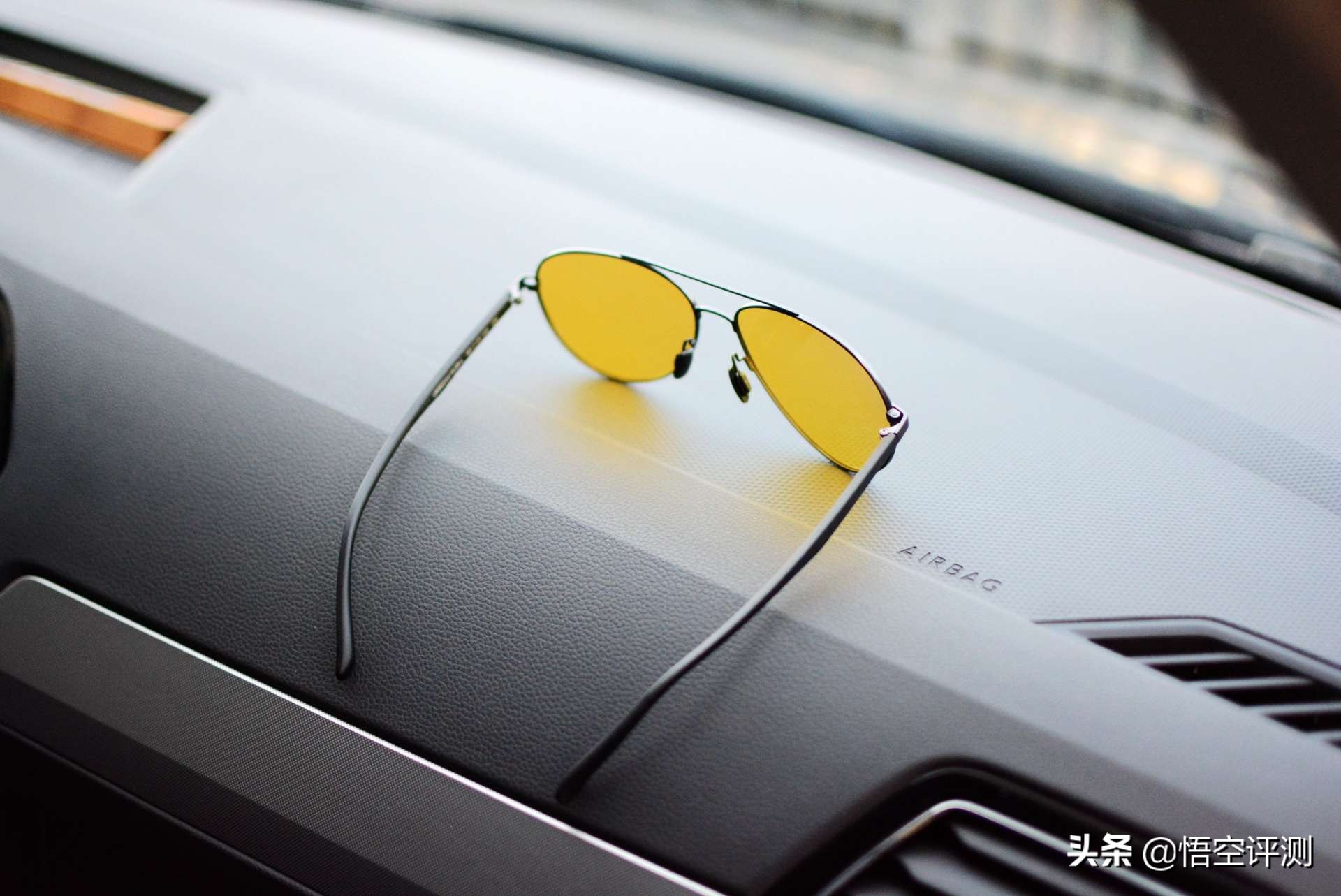 悠启日夜两用驾驶镜,汽车遮阳防眩日夜多用镜测评