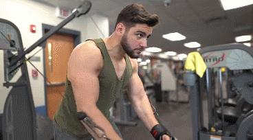 巨石强森健身计划,巨石强森训练时间表