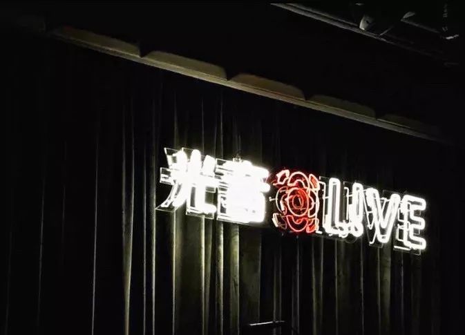 城南夜生活怎么样,城南夜晚生活视频