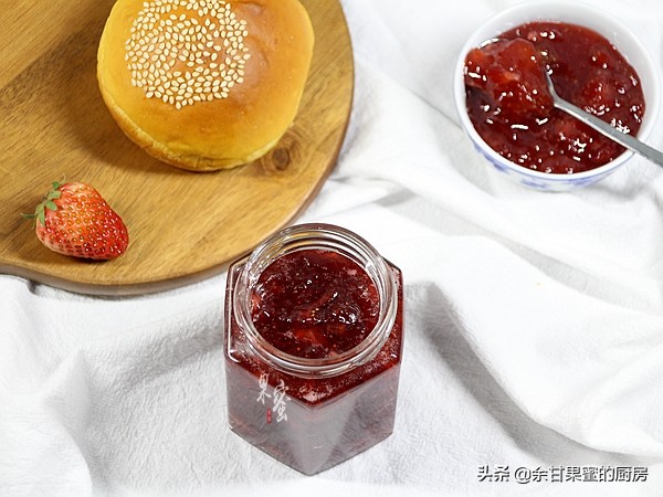 自制草莓酱出锅了,自制草莓酱的小技巧学会了吗