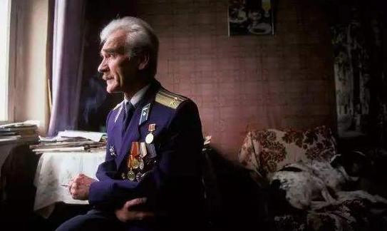 45年前一场惊世危机,他10秒内判断拯救世界,最后却被勒令退休