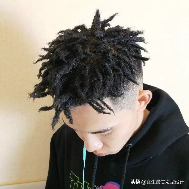 黑皮肤适合的发色卷发,黑皮肤适合烫什么发型好