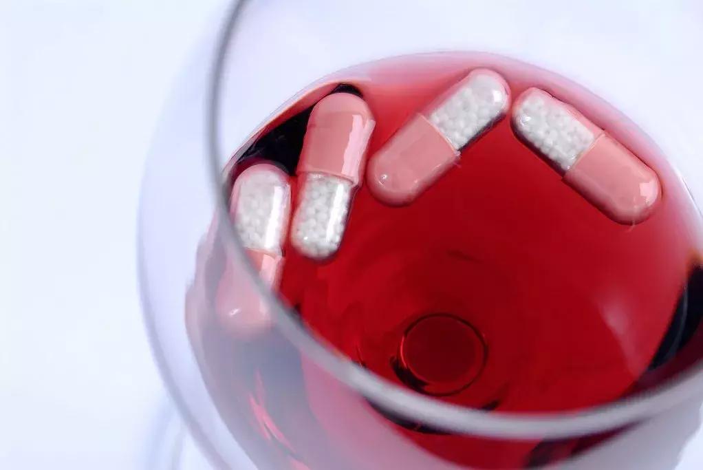 解酒小妙招过年了千万别用上,酒局应酬解酒药