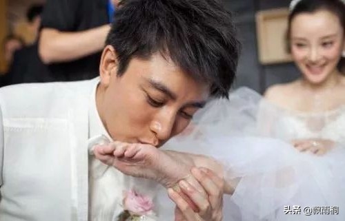 贾乃亮李小璐离婚的前因后果,李小璐和贾乃亮的那七年