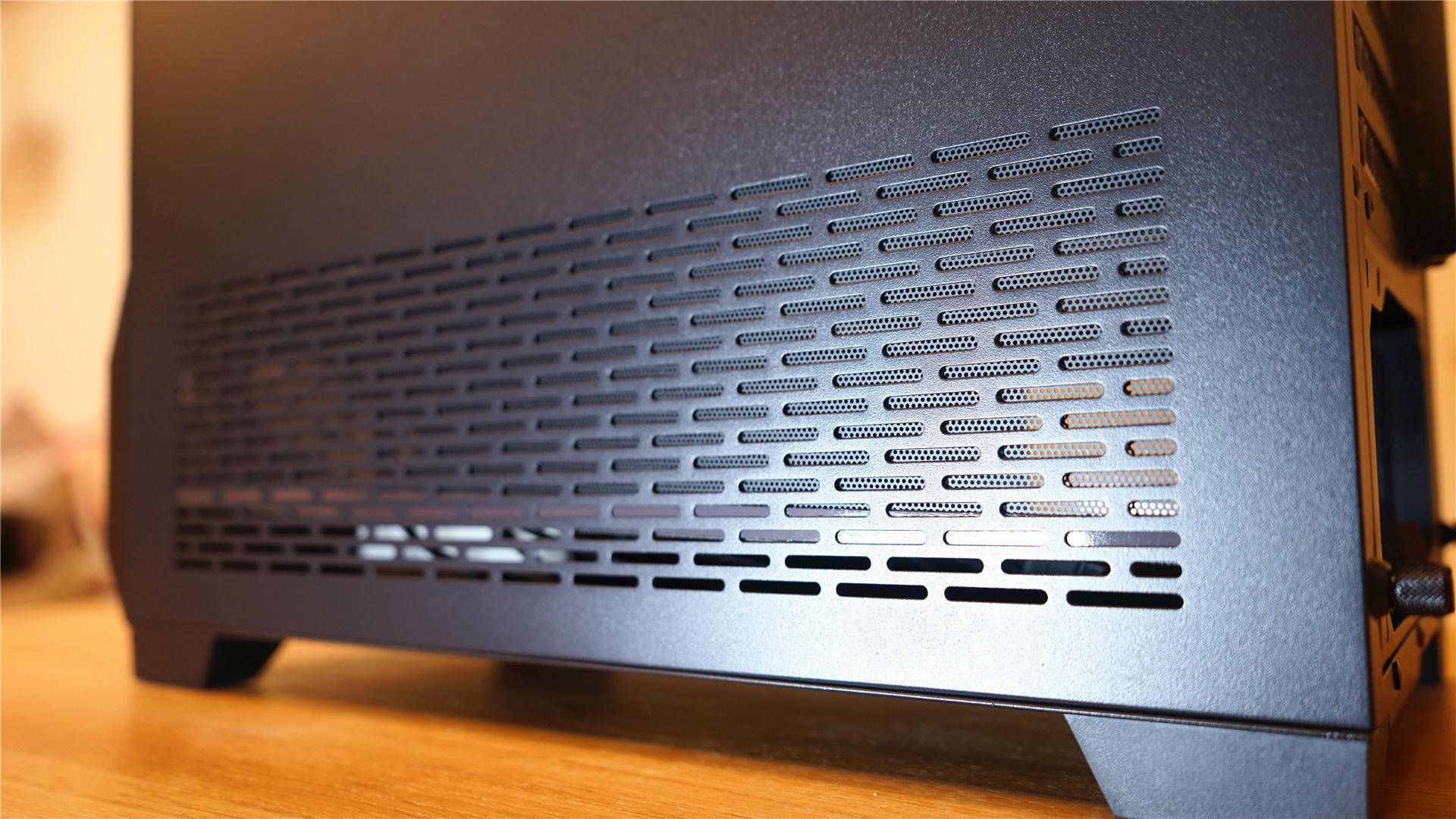 安钛克机箱标配风扇够用吗,安钛克静音机箱哪款最好