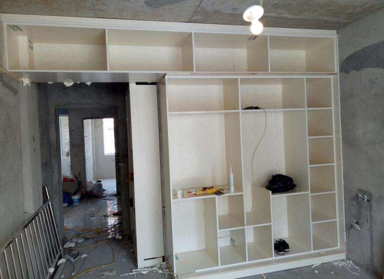 家里打柜子需要选品牌吗,家里打柜子柜门用什么板材好