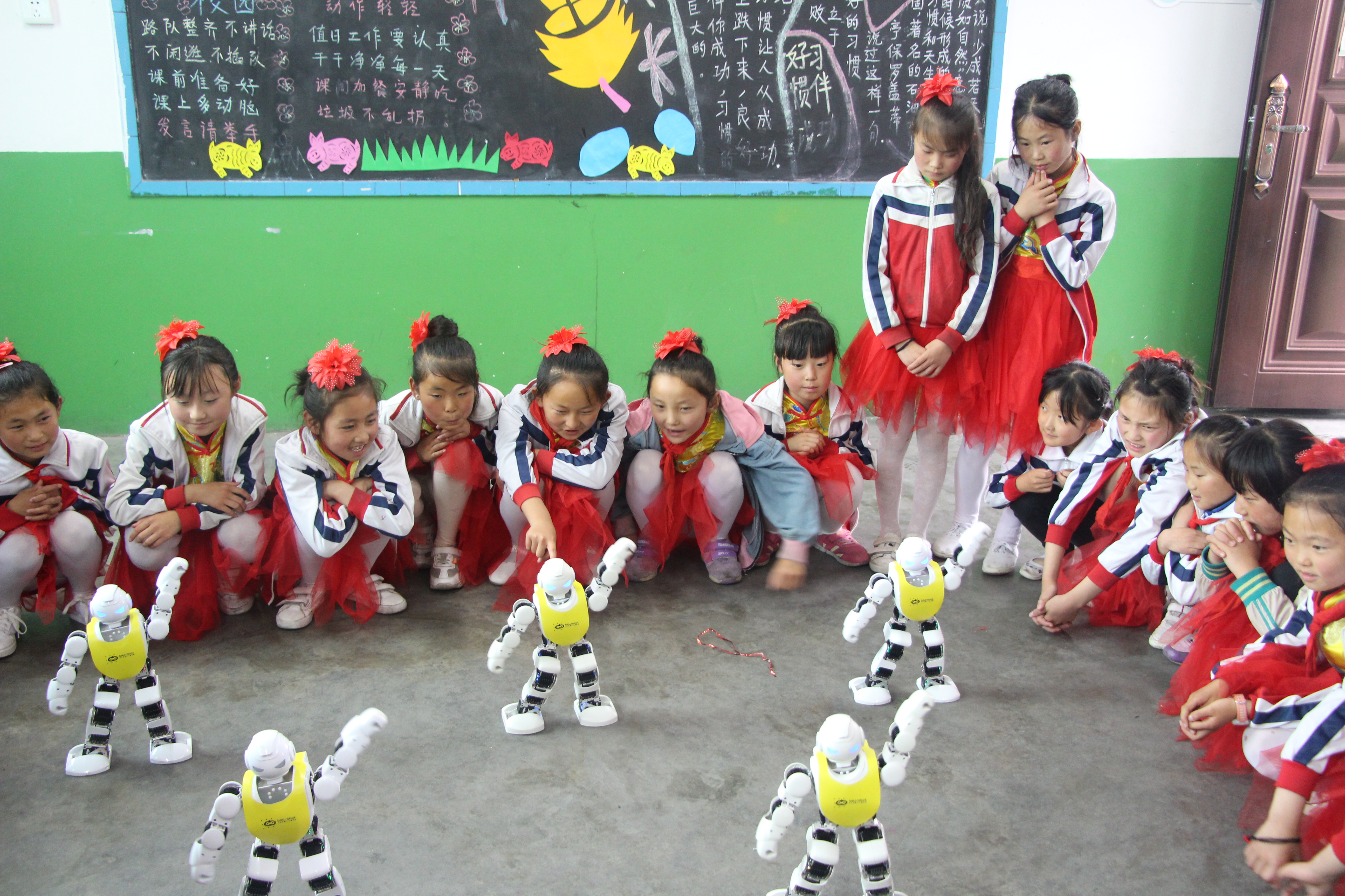 绽蓝课堂打开阅览世界的大门丨金泰恒业第四届绽蓝行动圆满落幕