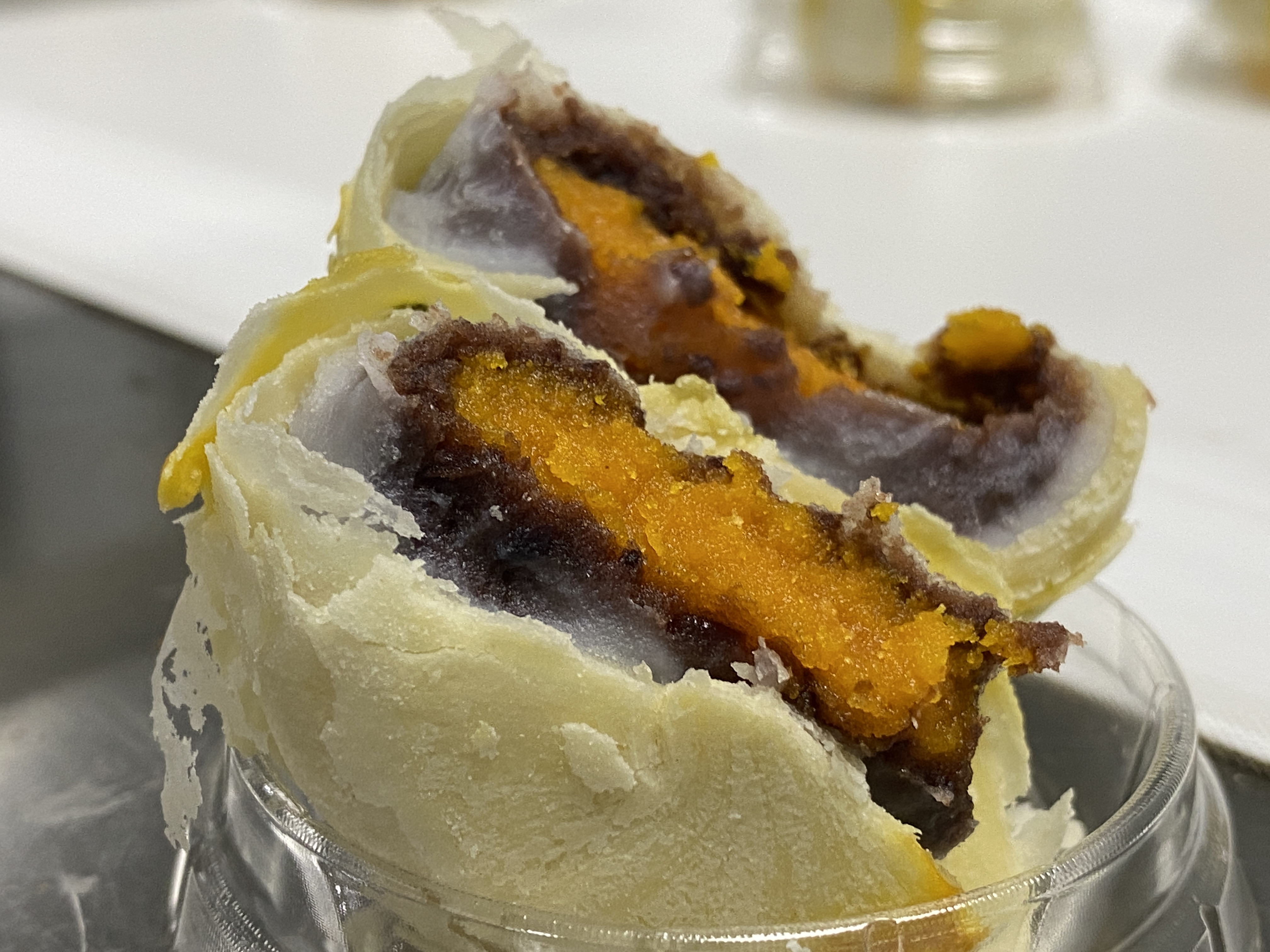 蛋黄酥真的这么好吃吗,好吃不贵的蛋黄酥来了快来选购吧