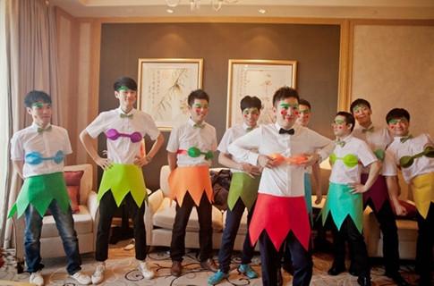 婚礼迎亲堵门游戏大全,结婚迎亲的堵门游戏视频