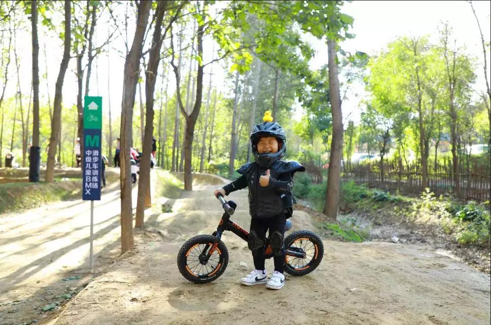 走胃更走心，一份热气腾腾的欢聚邀请已发出，请查收！