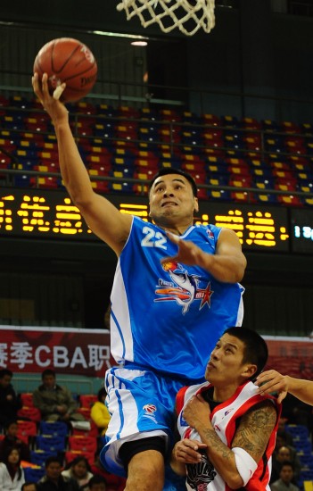 卡特最巅峰状态,卡特42岁和年轻扣篮对比