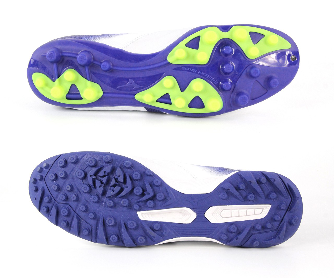 织物一体鞋舌,美津浓morelia2proag测评