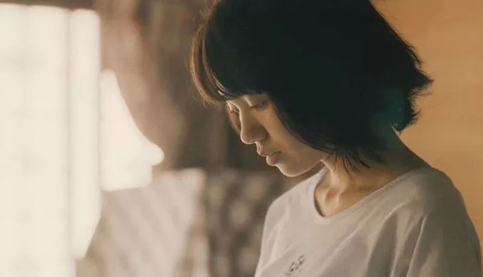 刘强东妹妹生产时羊水栓塞多少岁,刘强东妹妹难产