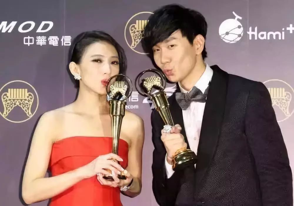 戴佩妮十大金曲合集,戴佩妮金曲奖封后