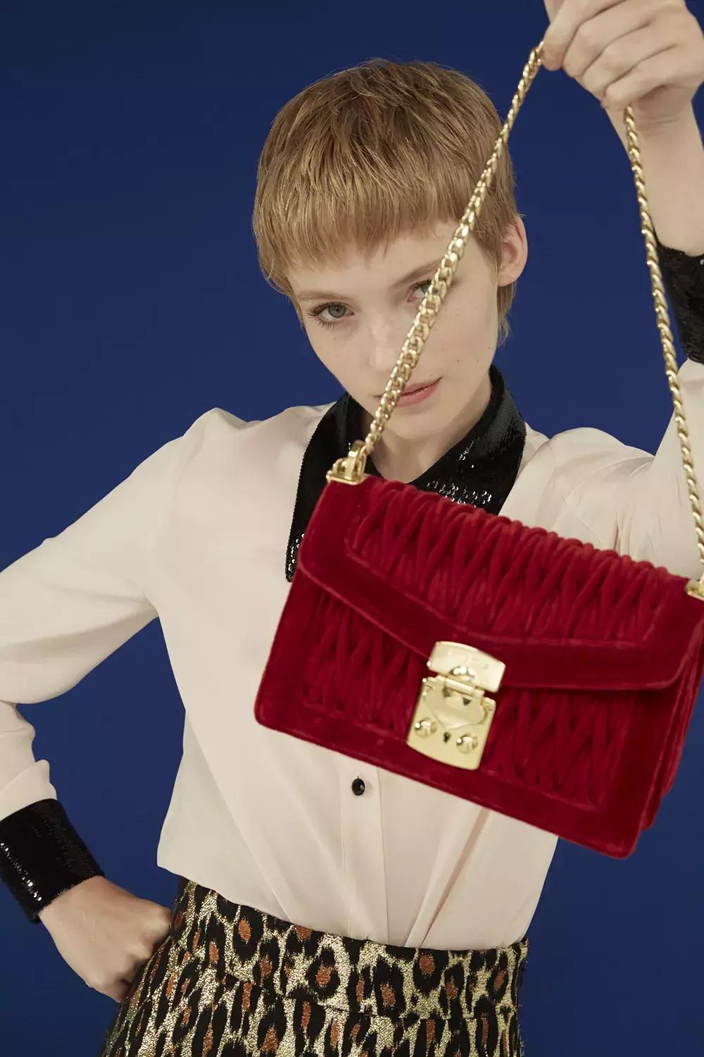 pradalv包,miumiu包包lv