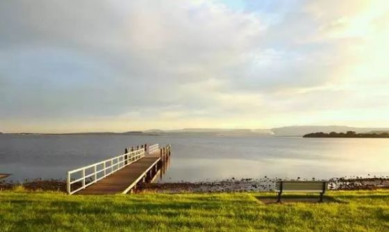 中国买房的钱出国能干嘛 (国外的钱能在国内买房吗)