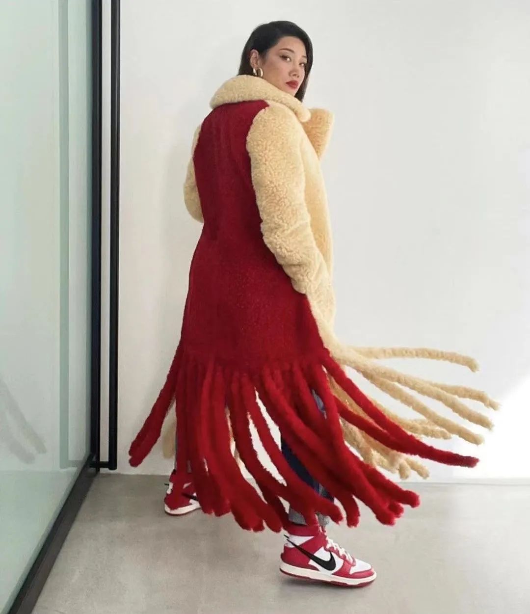 今年最流行的运动鞋款,今年女士秋冬流行什么运动鞋