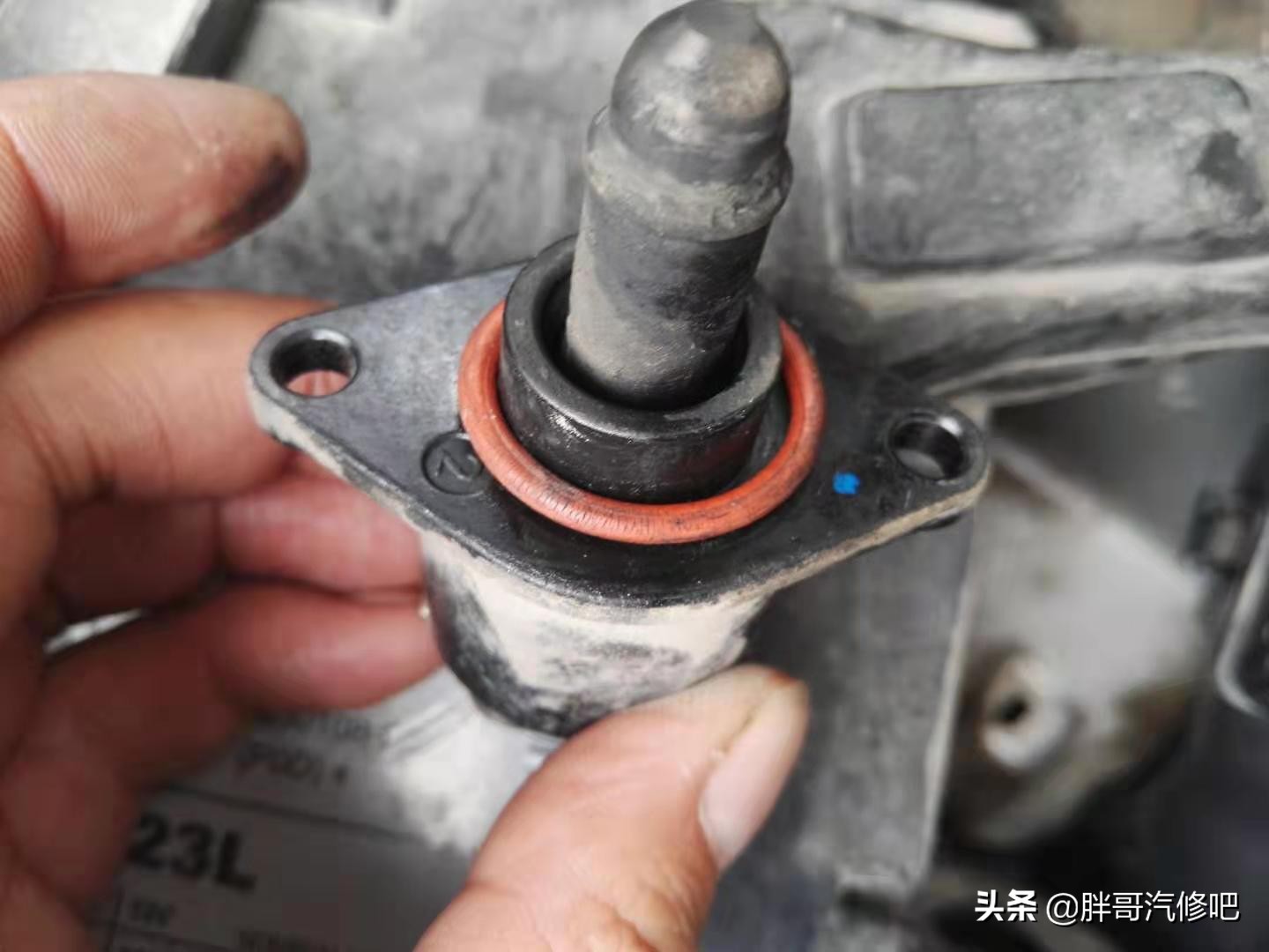 发动机曲轴通风阀在哪里,曲轴强制通风阀靠什么打开