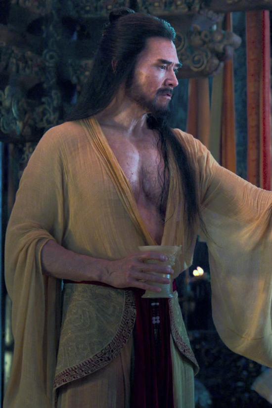 37岁的费翔,费翔62岁秀肌肉