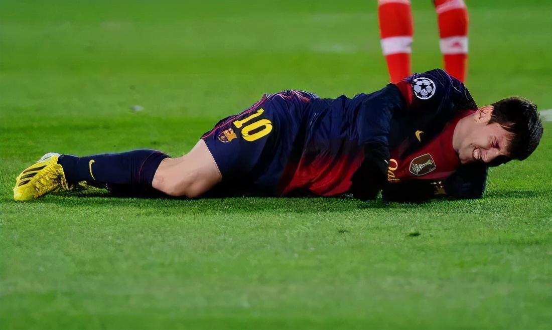 踢足球哪些动作容易受伤,踢足球容易受哪些伤