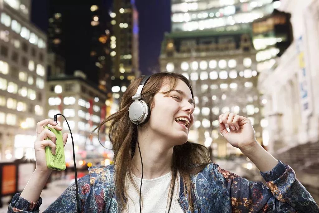 耳机音量的大小由什么决定,耳机音量多大算大