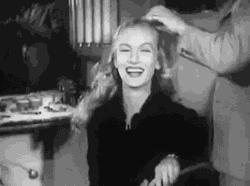 性感*物尤**维洛妮卡·莱可好莱坞唯一靠*猫猫躲**发型成名的女星